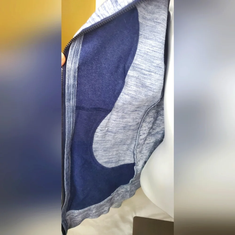 Lululemon Size 4 Blue and Gray Casual Zip-Up Jacket - Picture 10 of 11